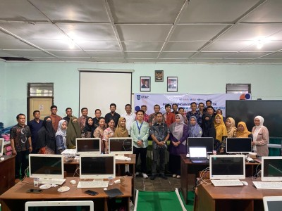 Foto Bersama Narasumber